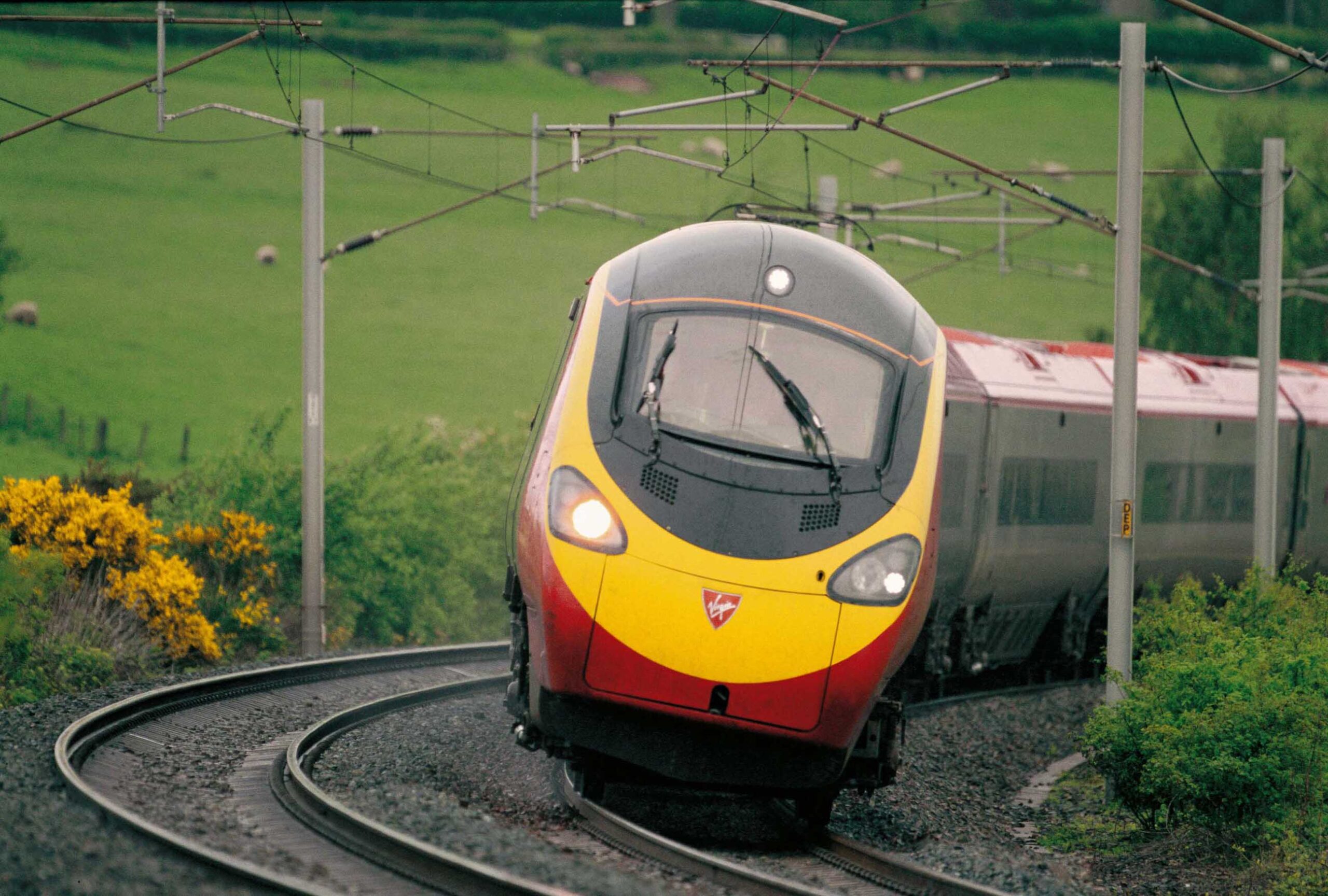 How to book cheap train tickets from London to Edinburgh?