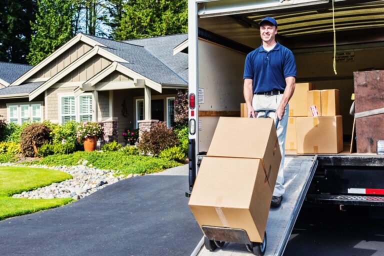Why Hiring Movers Can Help in the Seamless Goods Movement?