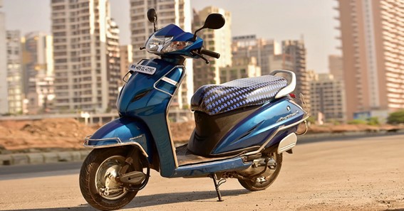 Scooty Rental vs. Public Transport: Which is the Better Option in Pune?